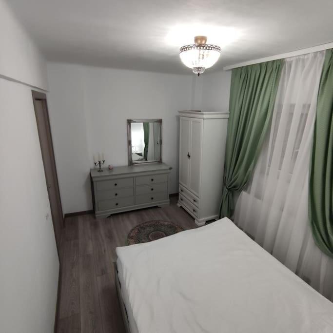 Relax Downtown Suite Констанца Екстериор снимка
